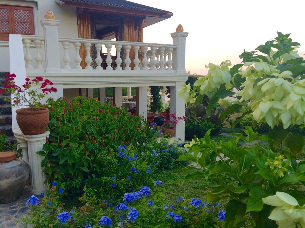 Ataalaya Farmhouse Batangas Exterior foto